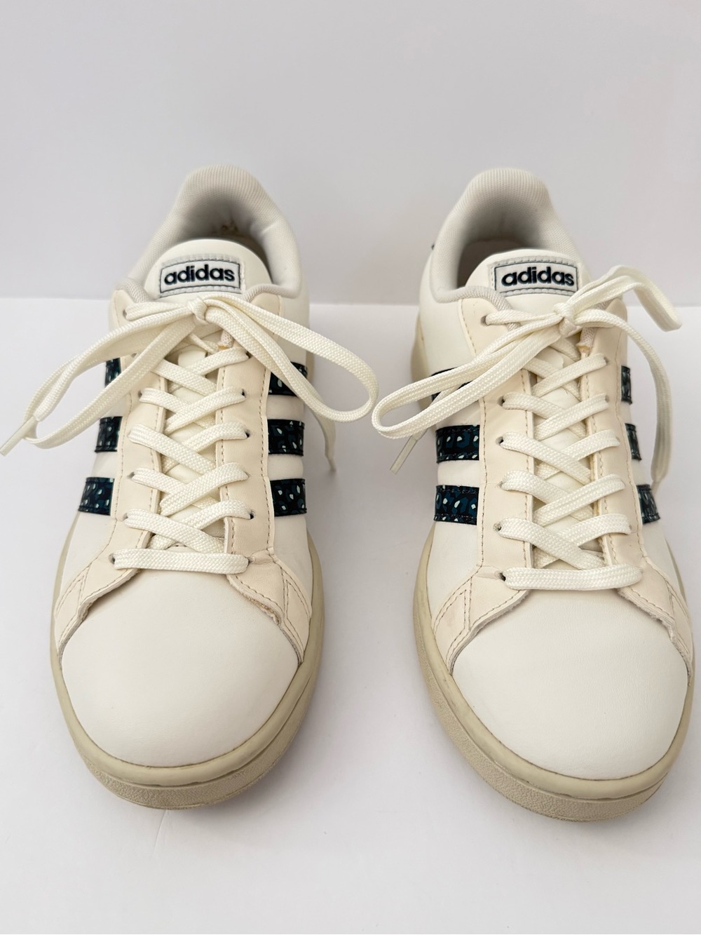 Adidas Grand Court 2.0 White Blue Print Sneakers Women’s Size 9 - Picture 3 of 9